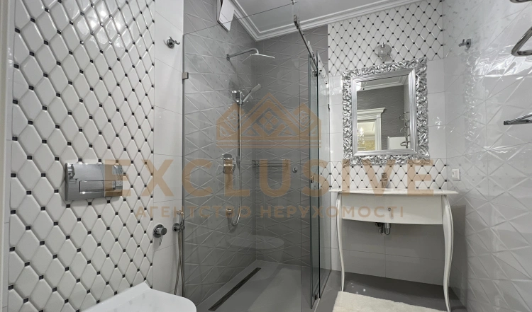 VIP квартира в центрі Житомира на БУЛЬВАРІ